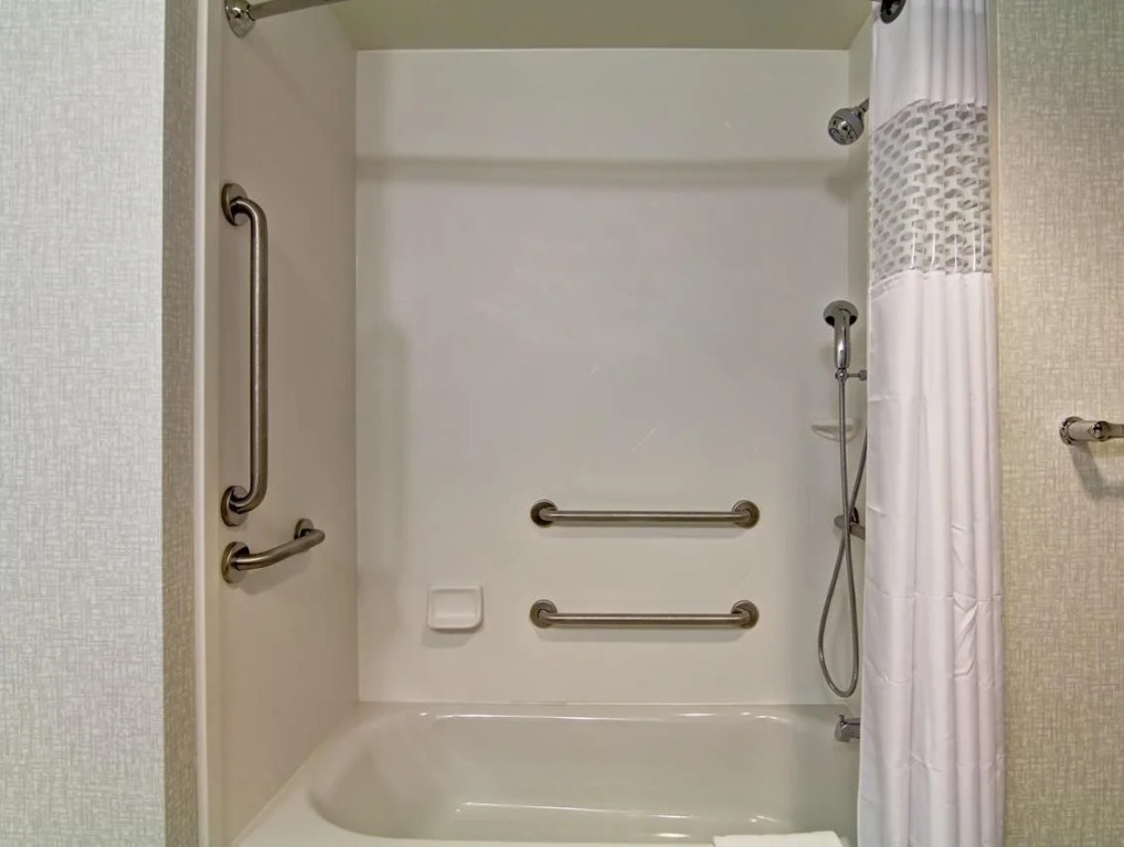 Hampton Inn and Suites Cincinnati - Downtown