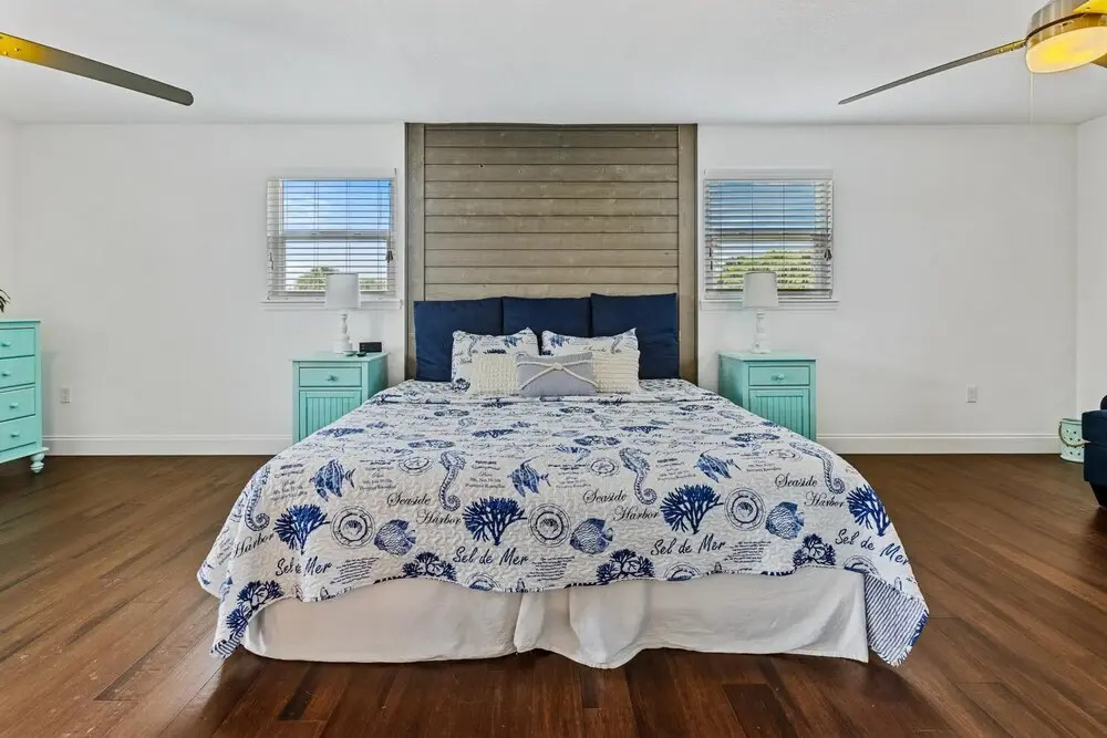 Gorgeous Home With Pool Walk to car Free Beach 4717s
