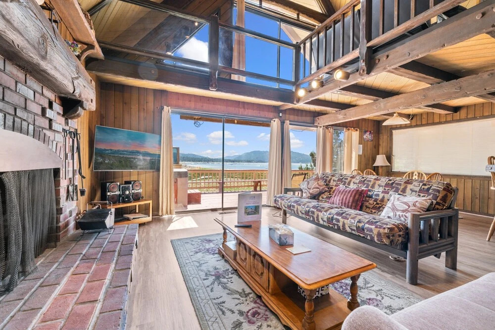 Alpine Lakefront - Lakefront Cabin And All The Amenities Really Fun From The Pool Table And Spa 3 Bedroom Home