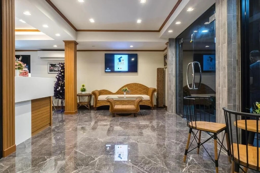 Suthep Home & Hostel