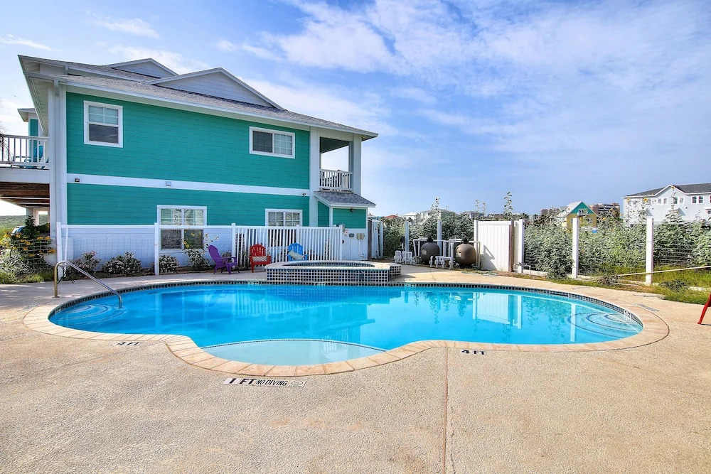 Heaven on Eleven MC8 3 Bedrooms 2.5 Bathrooms Condo