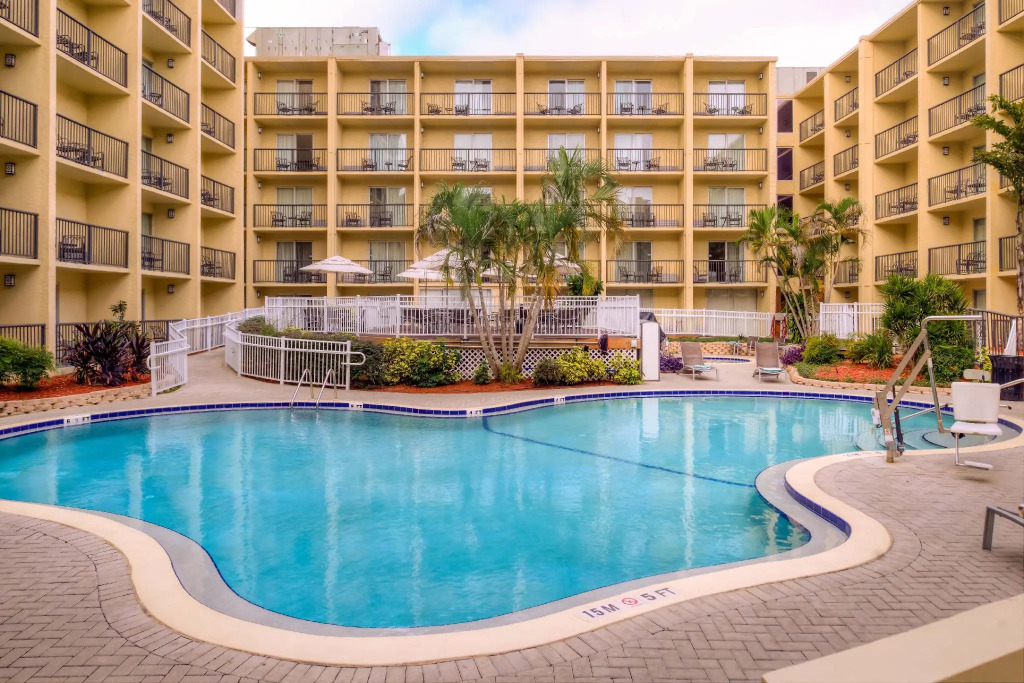 DoubleTree by Hilton Hotel Tampa Airport-Westshore