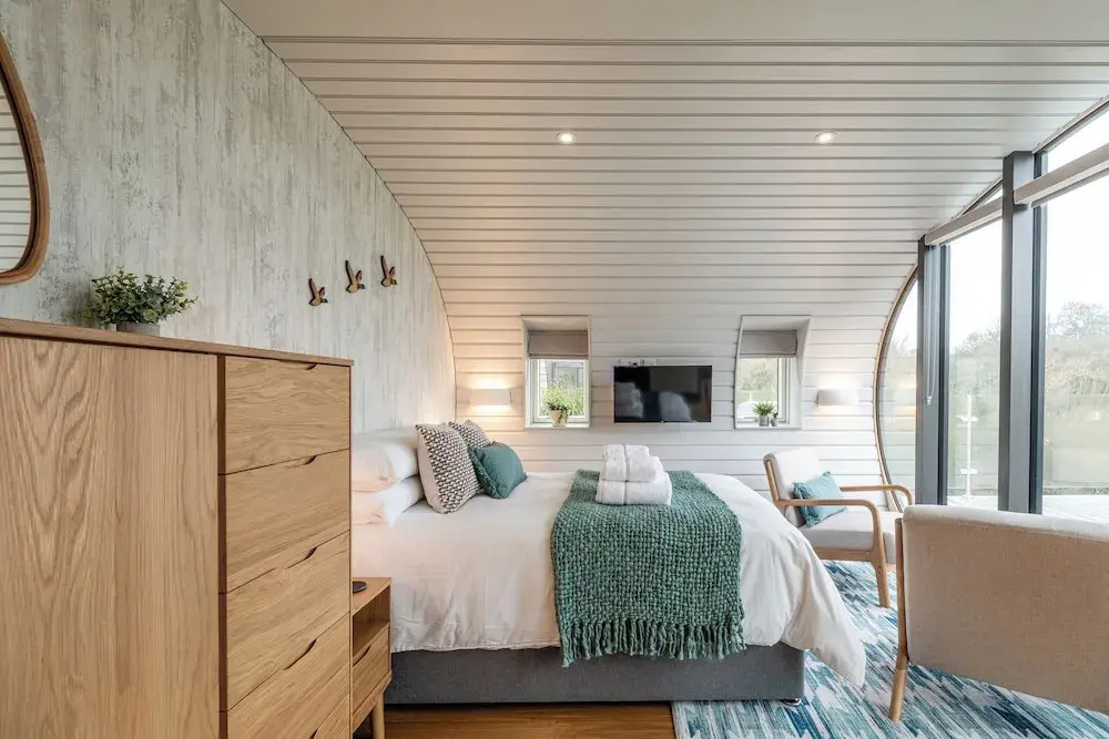 Sustainable Pod on Old Chalford Farm