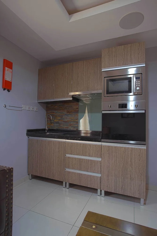 H21 Apartments & Lounge