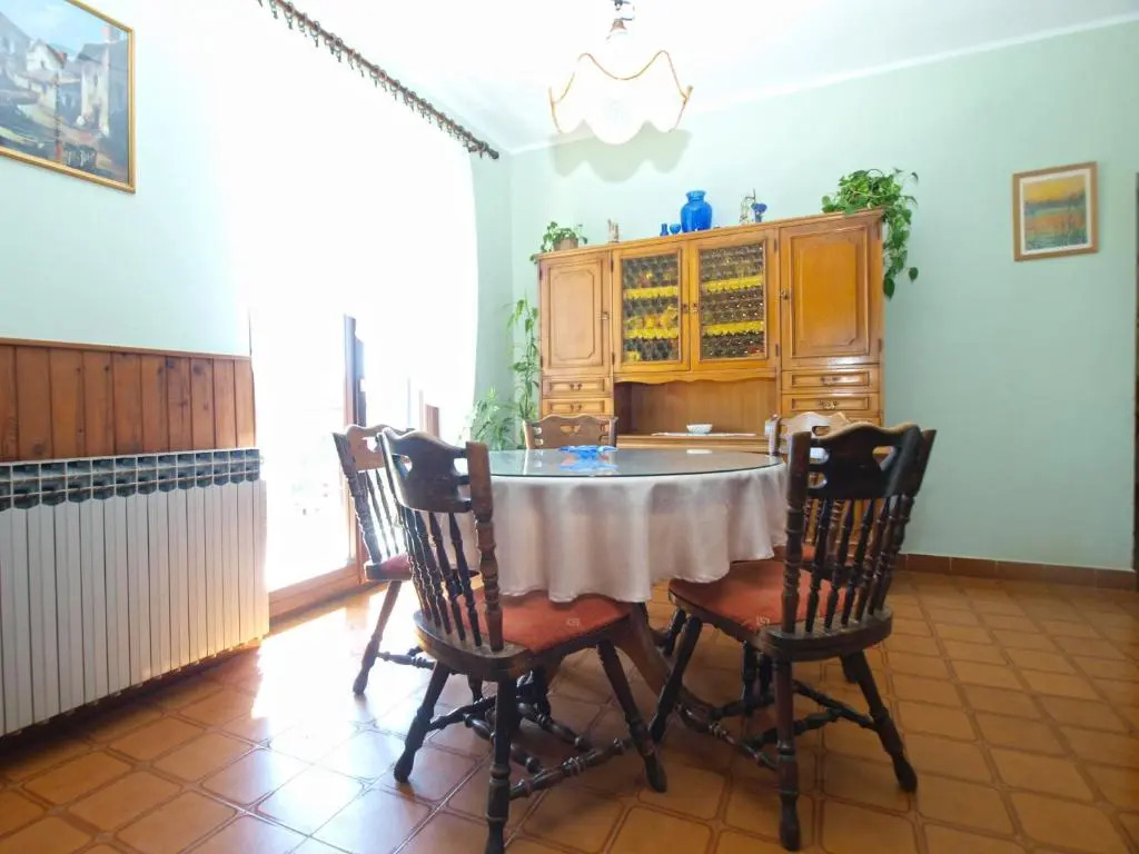 Apartment 1618