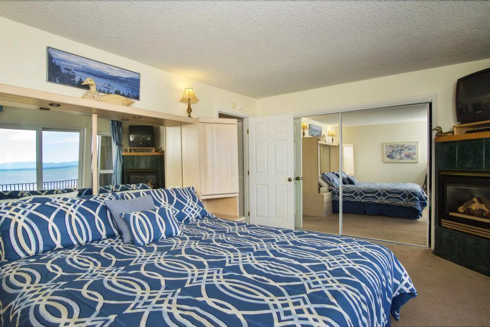 Lake View Condo #25-2 2 Bedrooms 2 Bathrooms Condo