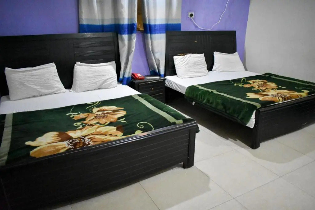 New Paradise Hotel