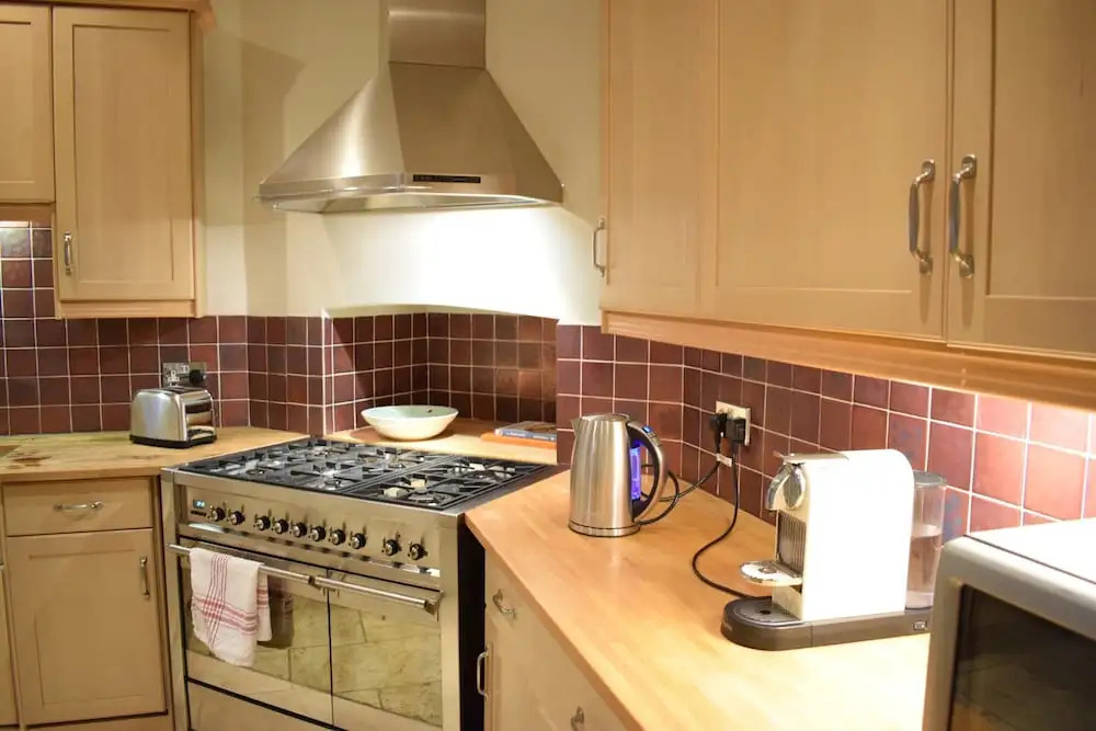 2 Bedroom Apartment Near Hammersmith