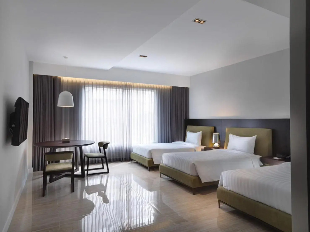 S Ram Leisure Hotel