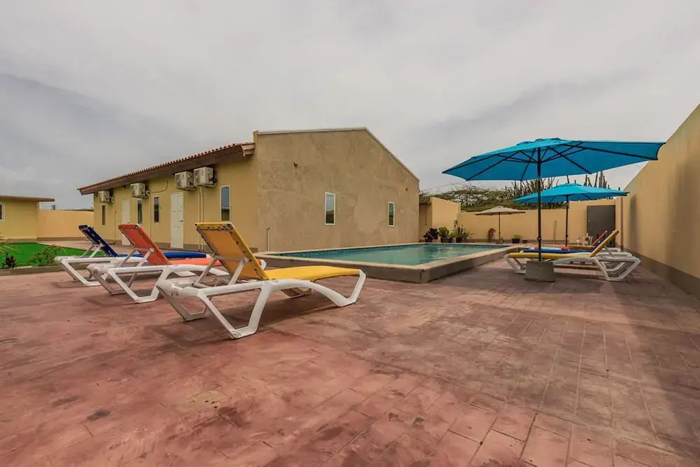 Rooi Santo Studio w King Size Bed Pool