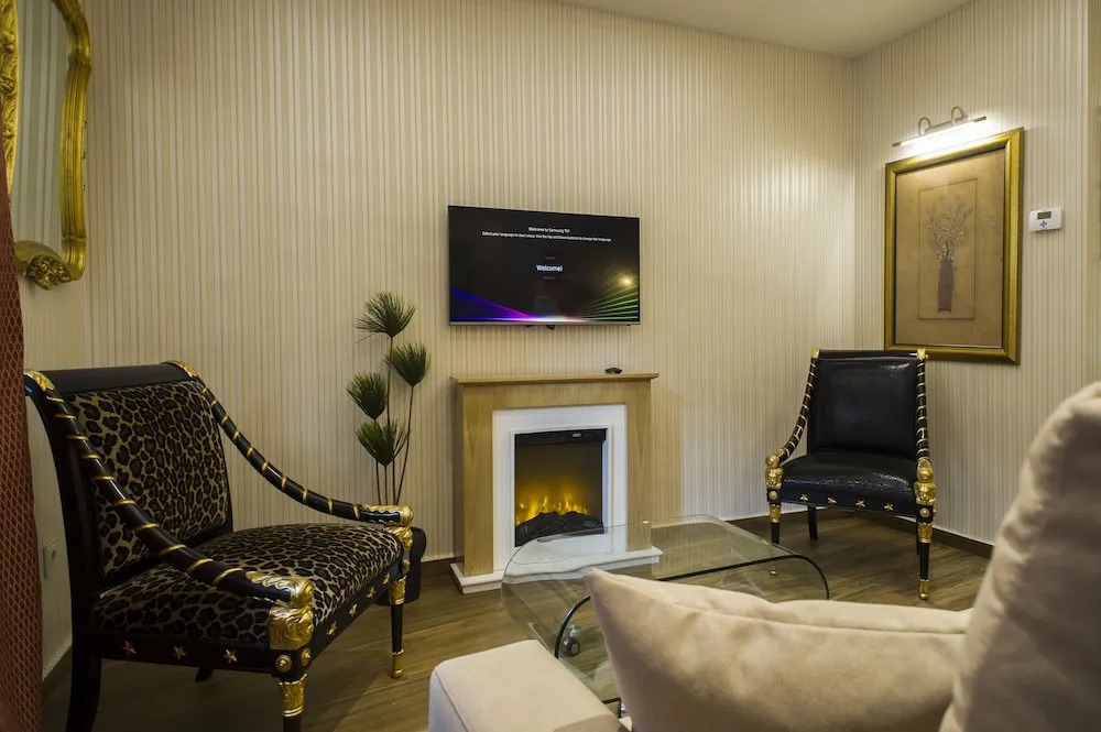 Apartamentos Salamanca Puerta Zamora, Centro, Wifi con salón y 2 dormitorios, Parking