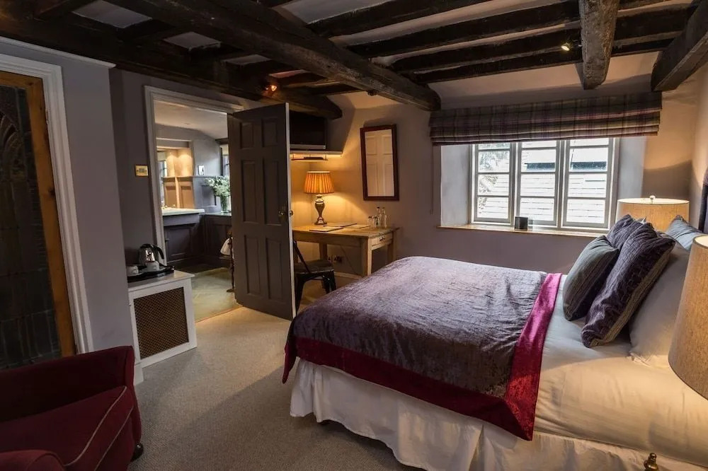 Cockliffe Country House