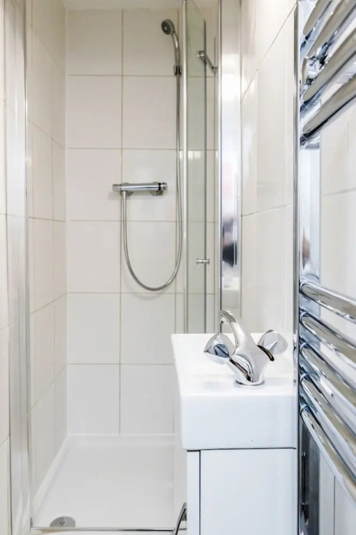 Charming 1-bed Basement Apartment in Lewisham