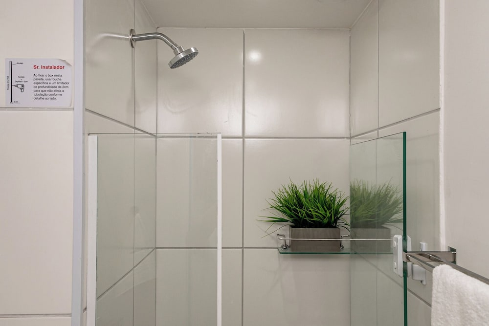 Moderno com AC piscina e academia