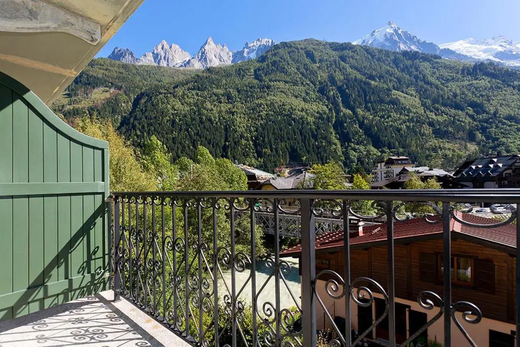 Apartment Cosmiques, Alpes Agency, Central Chamonix, Sleeps 4