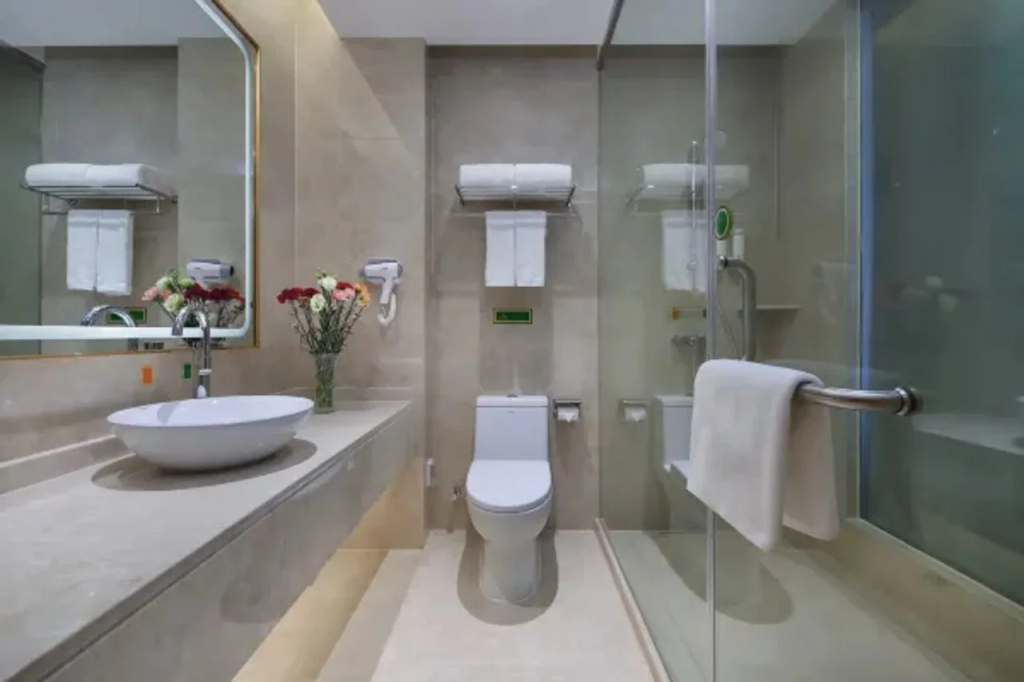 Vienna Hotel (Hefei Lujiang International Building Material City)