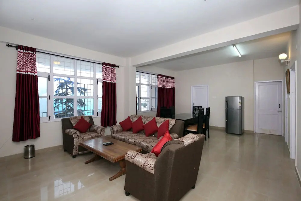 OYO 9201 Home Gorgeous Hill View 3BHK Kasaumpti Shimla