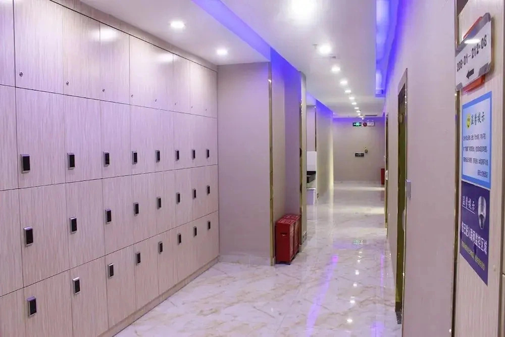 Star Whisper Spacecraft Hotel