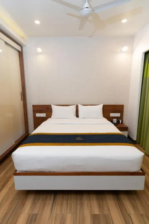 Regal Suites