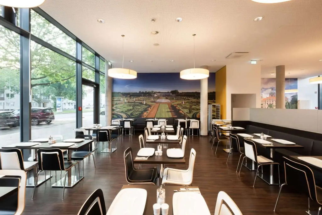 Отель Premier Inn Hannover City University hotel