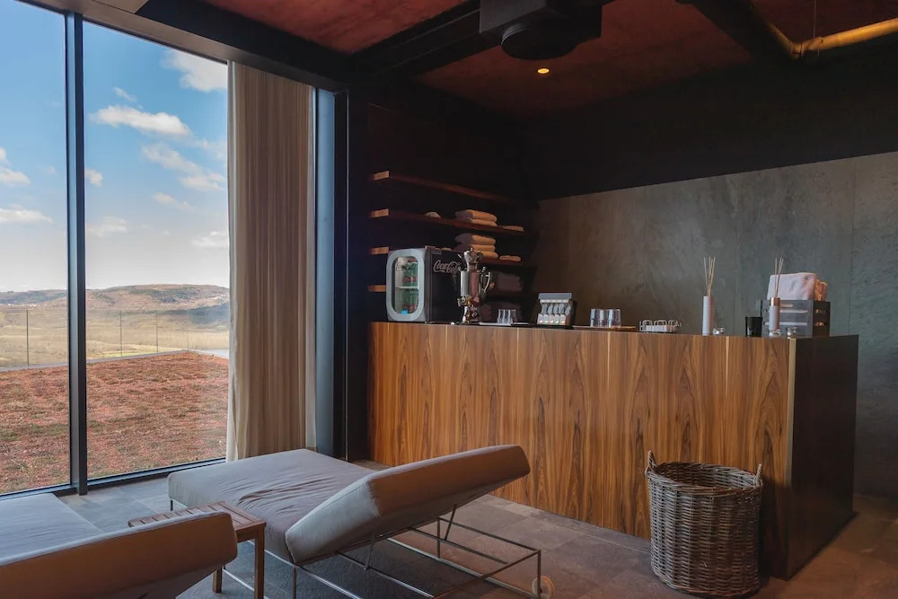 ROXANICH Winery and Design Hotel