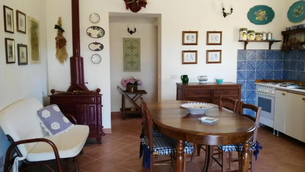 Sorrosa casa vacanze bifamiliare in montagna panorama stupendo Sardegna