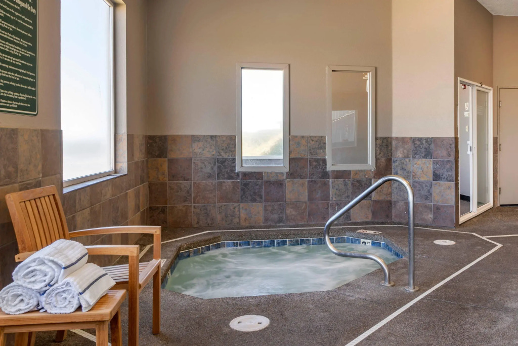 Elizabeth Oceanfront Suites, an Ascend Collection Hotel