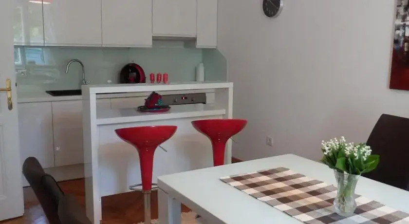 Apartment Nest Star