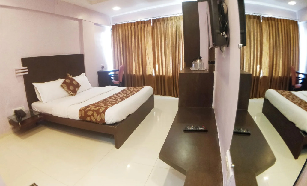 FabHotel Kamran Residency - Nr LBS Marg