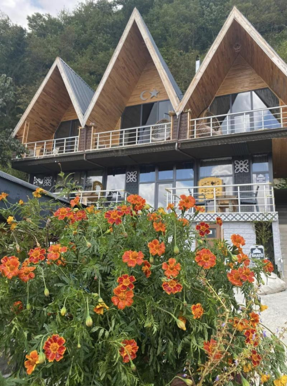 Shato Bungalov