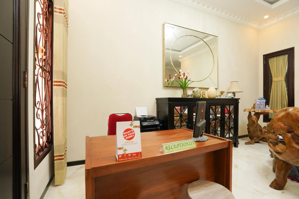 OYO Living 1743 Anie Residence