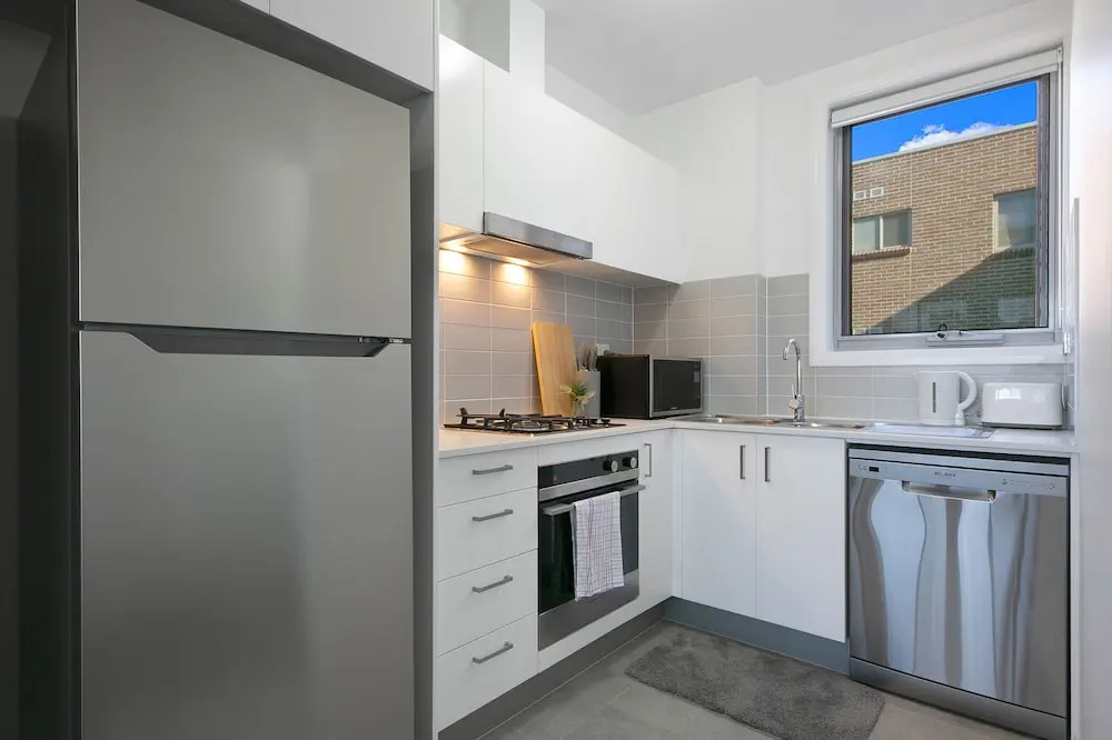 Wentworthville 2 Bedrooms Apartment with Free Parking by KozyGuru