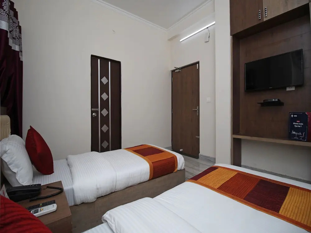 OYO 9231 Hotel Jinesh