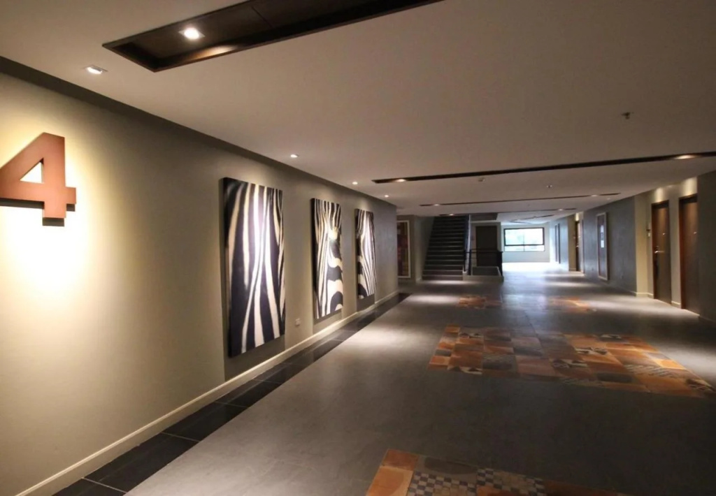 Season Five Hotel