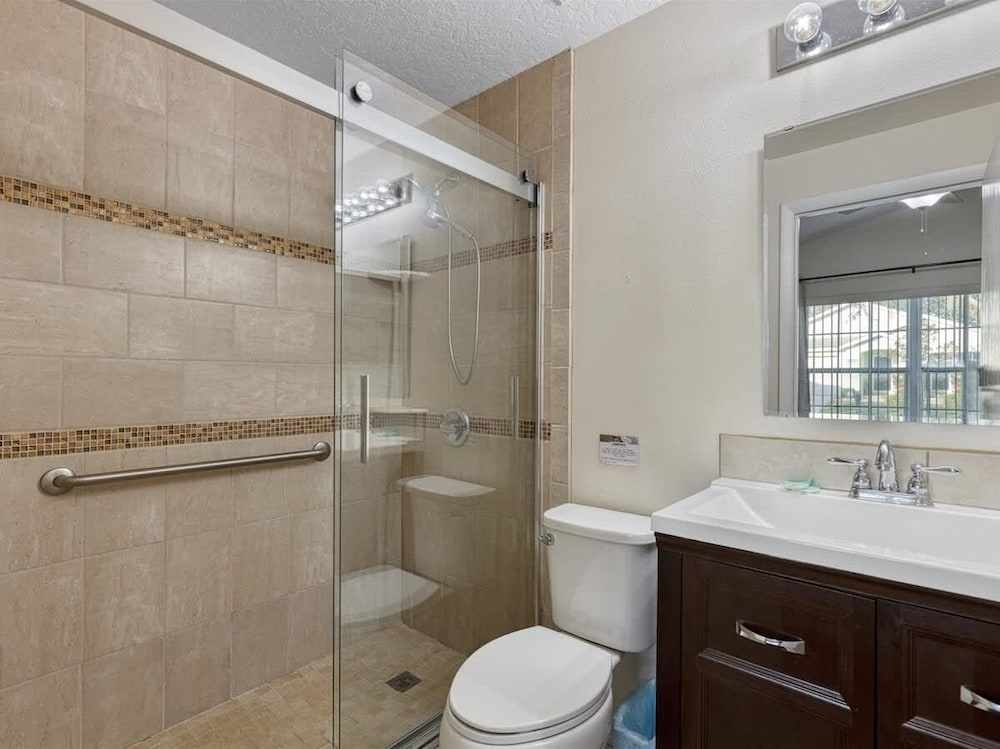 Villa Minutes From Disney 4bd 3bt Private Pool & Games 4 Bedroom Home