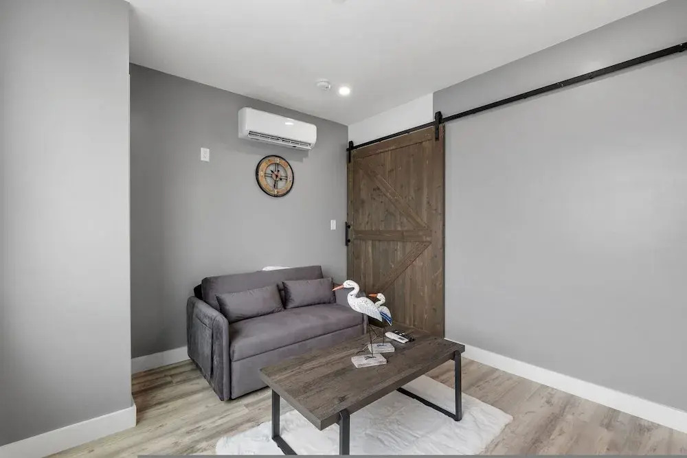 New Luxury 4 Bed Condo Perfect for Winter Rental