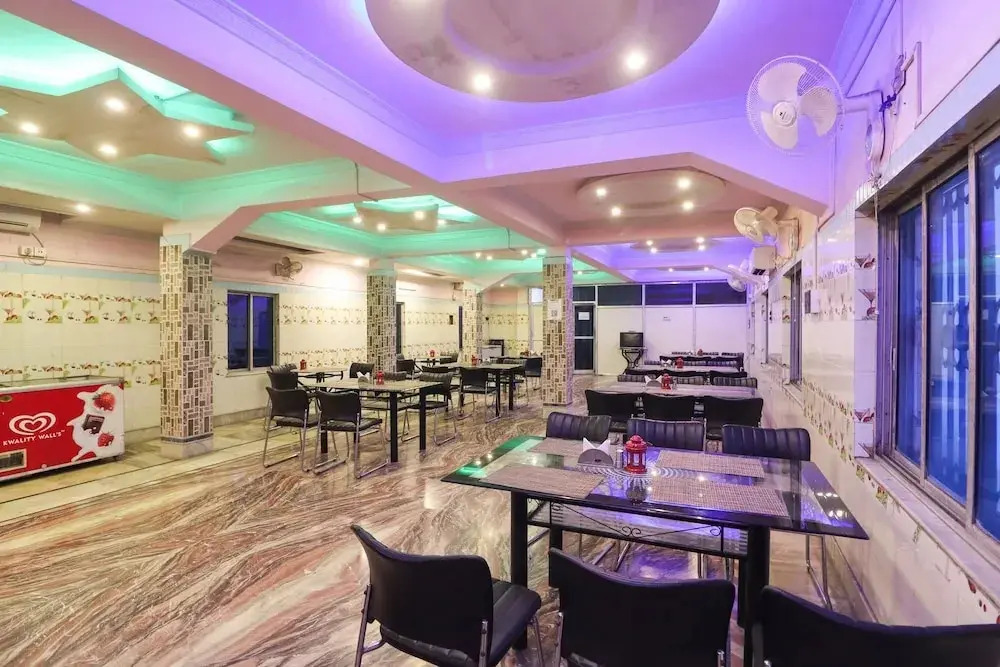 Silver Woods by OYO Rooms