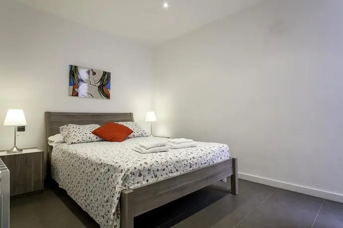Habitat Apartments Comtal