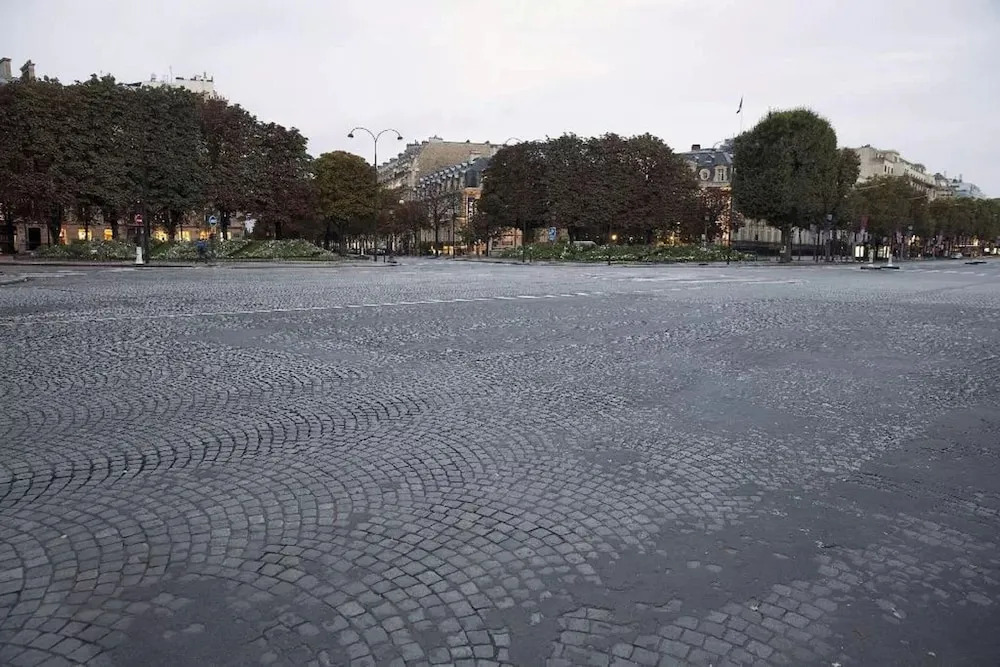 Dream apartment on the Elysee fields