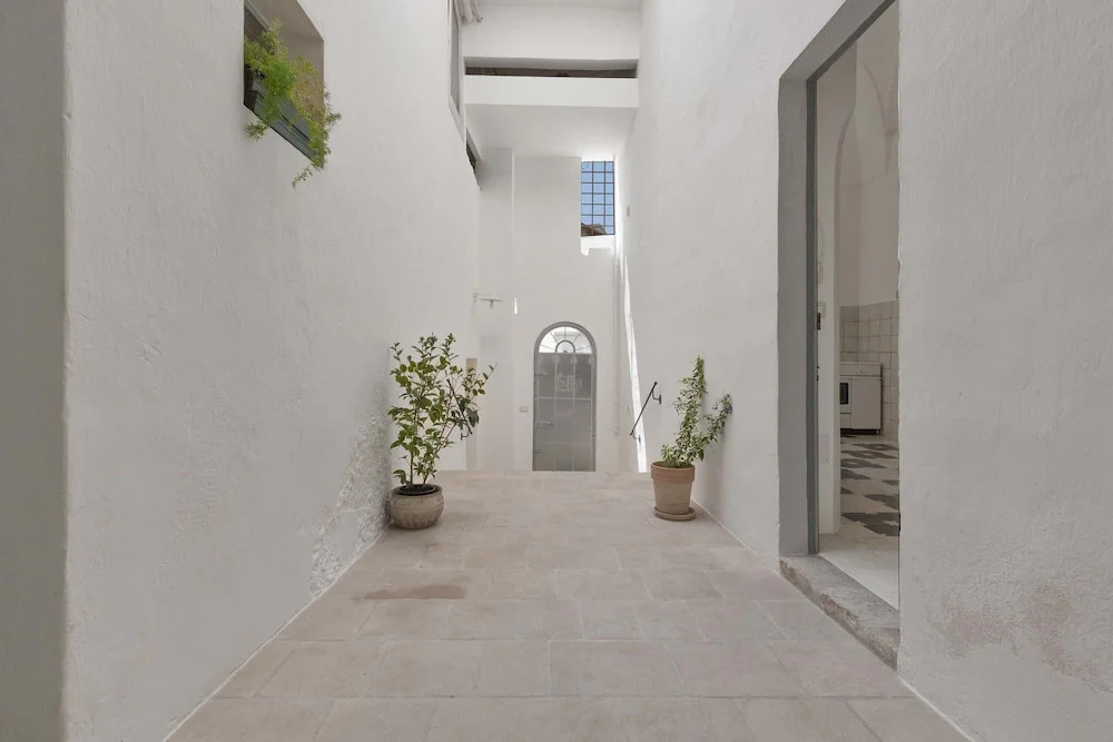 2082 Casa Gegè