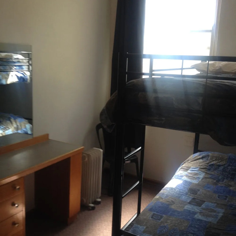 Young Budget Accommodation - Hostel