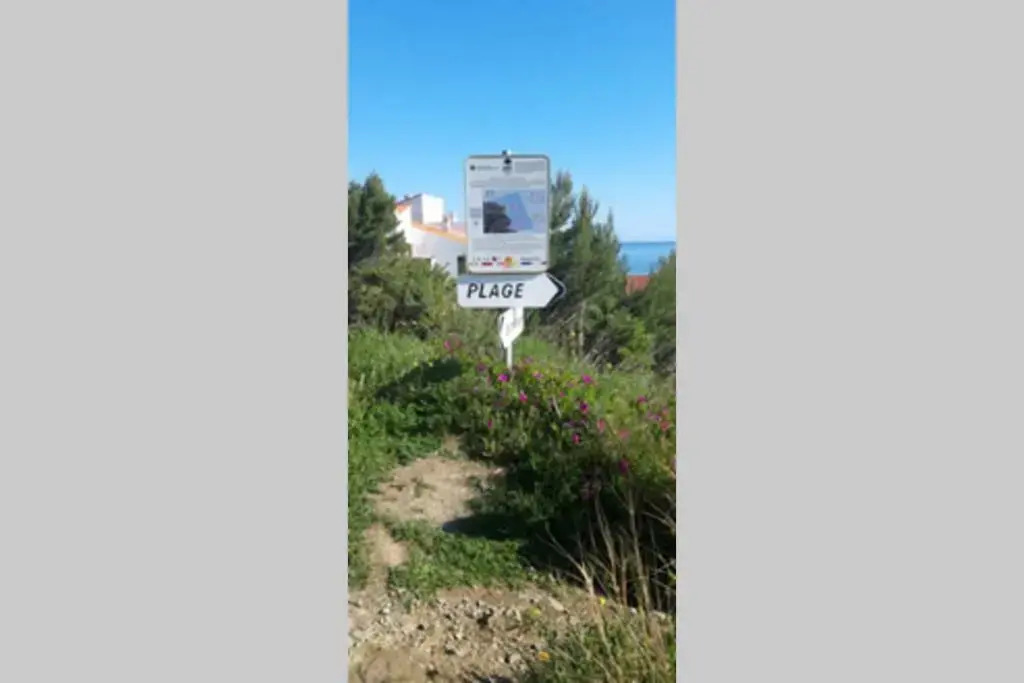 Appartement F2 proche des criques et thalasso