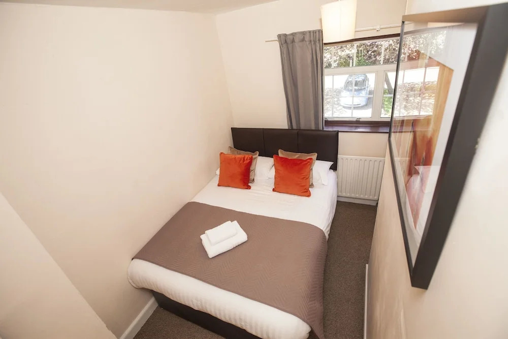 Brooke's Lodge Guest House