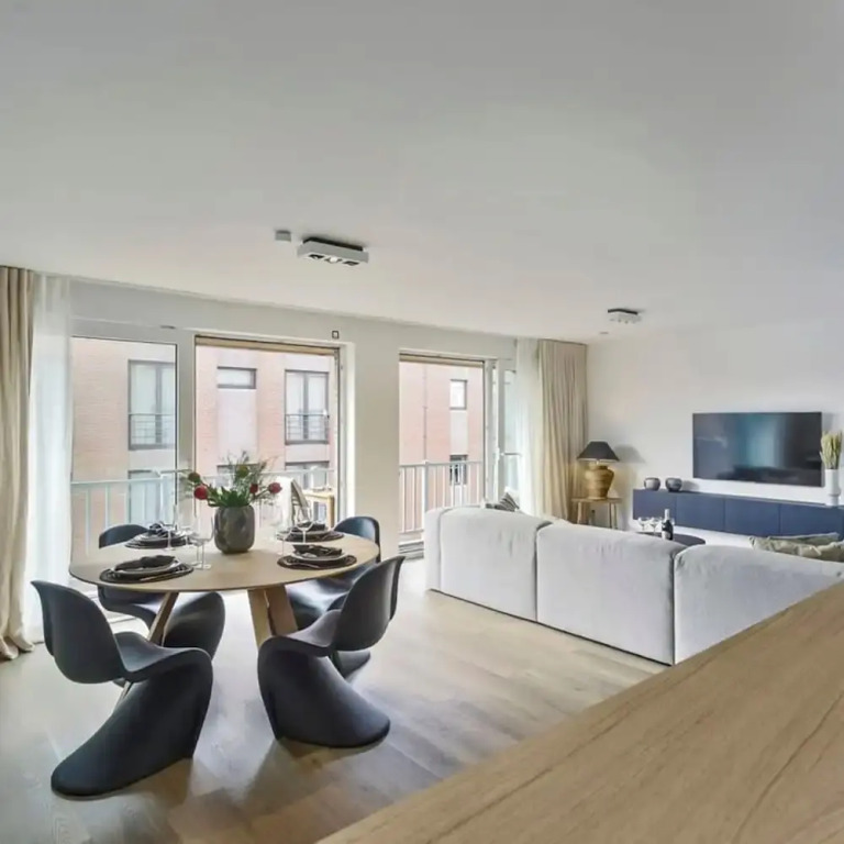 Stunning Modern Apartment With Large Terrace