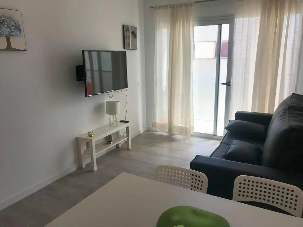 COOL Apartment NEAR Beach Pool & AC 1