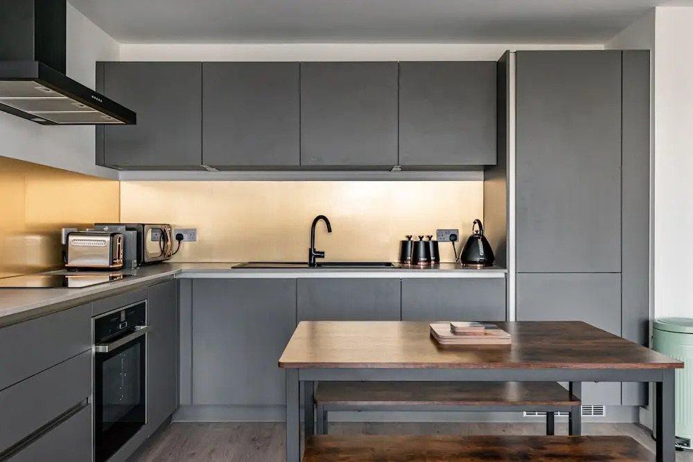amazing apartments - Great Junction St - by Water of Leith