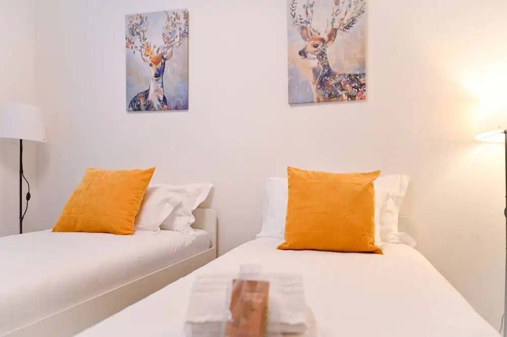 Serenity Lakefront 2 Bedrooms Retreat in Lugano