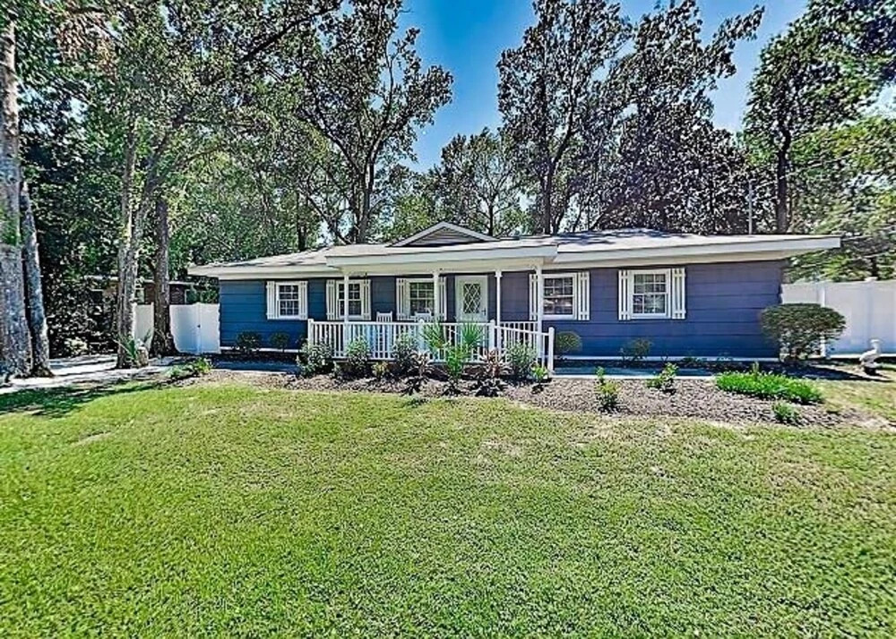 627pined 4 Bedroom Home