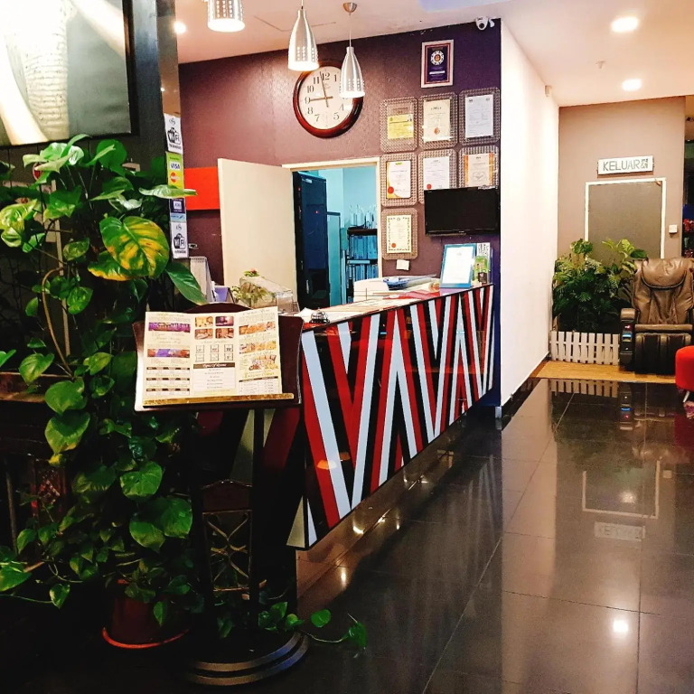 Biz Hotel