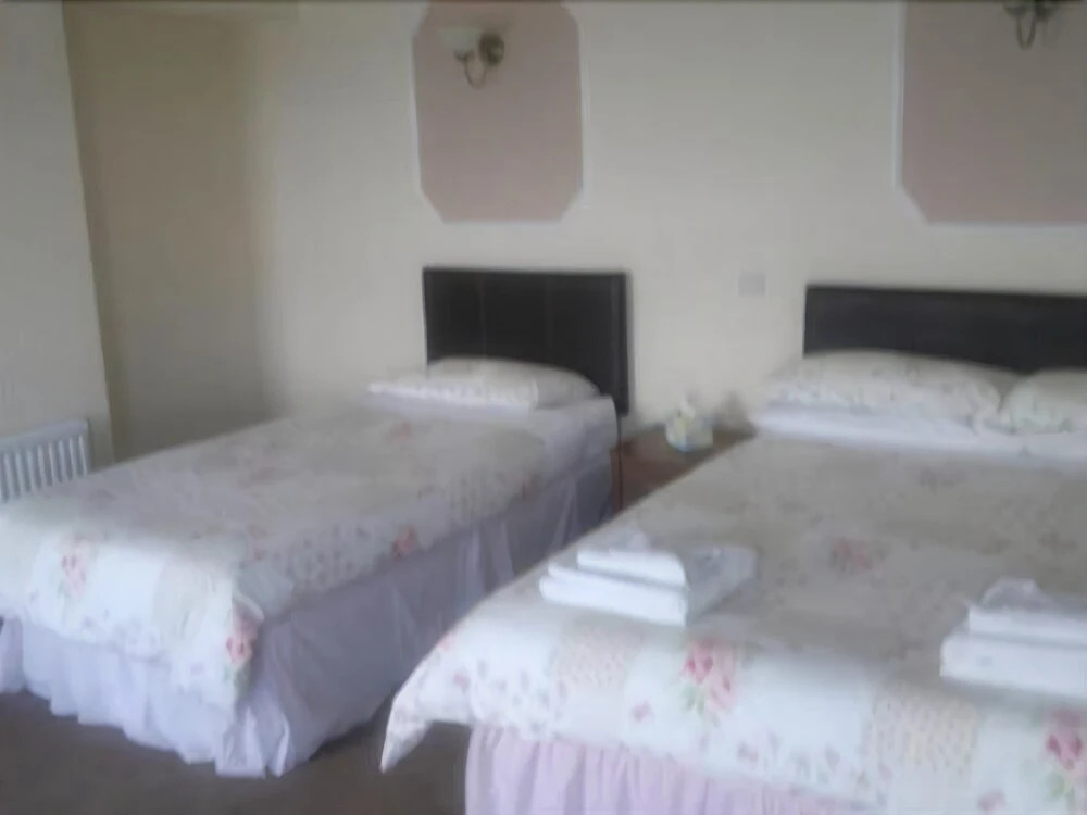 Highlander Hotel